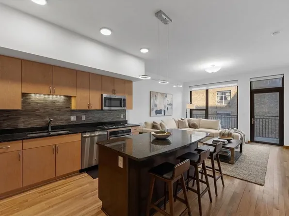 740 Portland Ave #709, Minneapolis, MN 55415