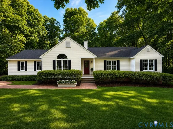 2628 Glenridge Dr, Powhatan, VA 23139