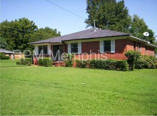 18 E Rollins Rd, Memphis, TN 38109
