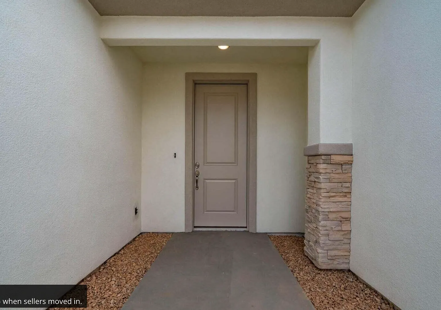 4 Br / 2.5 Bath Townhome, Like NEW! — Photo 2