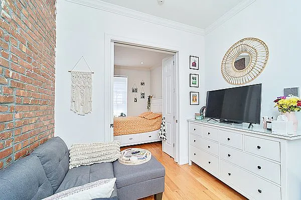 Rented by Living New York | media 9