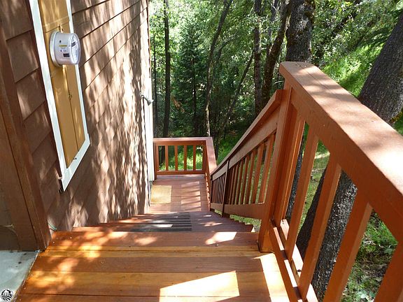 5th image of 17134 Salmon River Ct