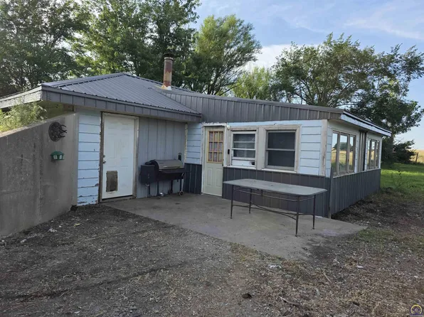 17086 114th Rd, Hoyt, KS 66440