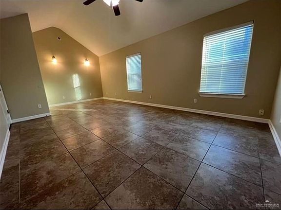 4th image of 619 Dalobo Blvd