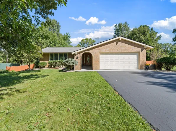 300 Heather Ln, Powell, OH 43065