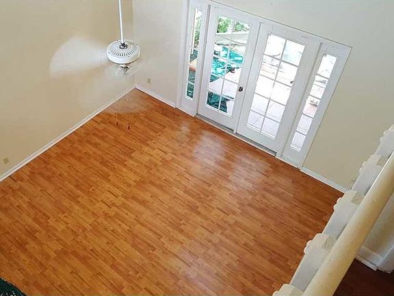 5th image of 11347 Lakeview Dr