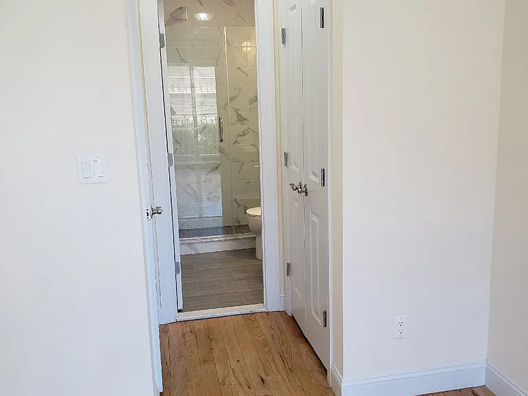 121 Bay 23rd St #3A — Photo 4