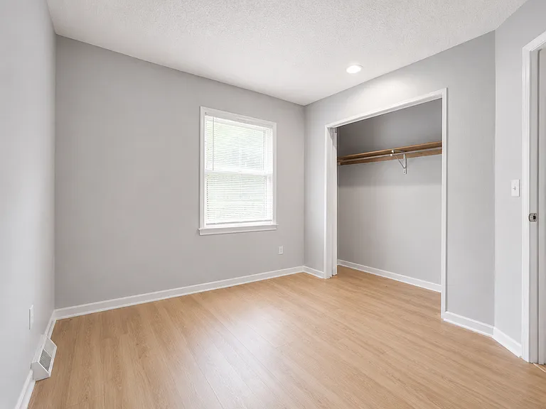 1400-1528 La Chateau Dr — Photo 10