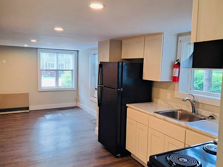 2046 Hartford Ave #5 — Photo 14