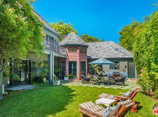 2544 Park Oak Dr, Los Angeles, CA 90068