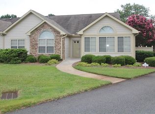 939 Eagle Rd, Greensboro, NC 27407