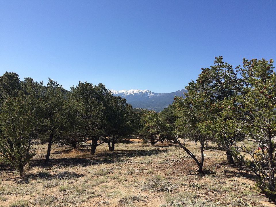 view of Mount Ouray