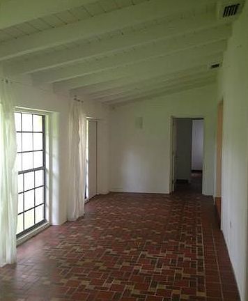 4th image of 1800 Granada Blvd