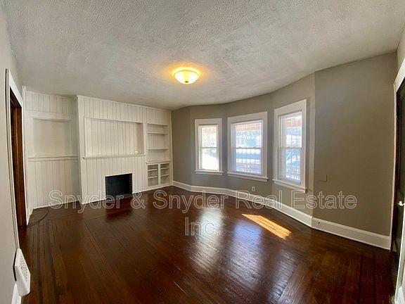3rd image of 418 Crestwood Ave #1