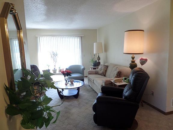 3rd image of 2077 N Park Dr #20772