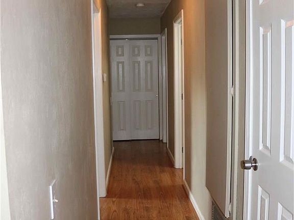 5th image of 631 Everglades Ln