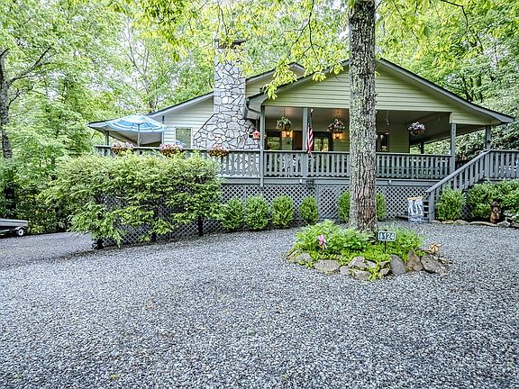 4th image of 124 Laurel Brook Road