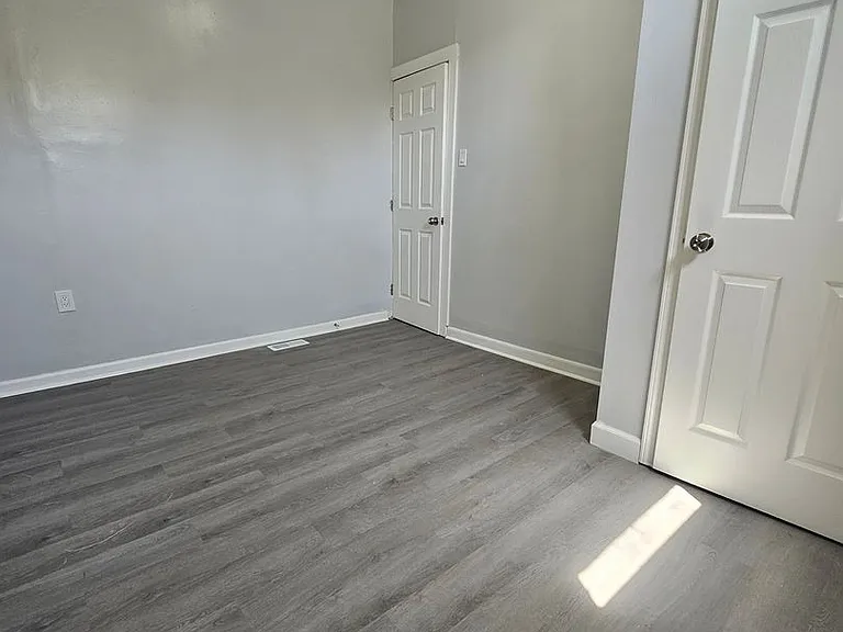 14201 Westropp Ave — Photo 22