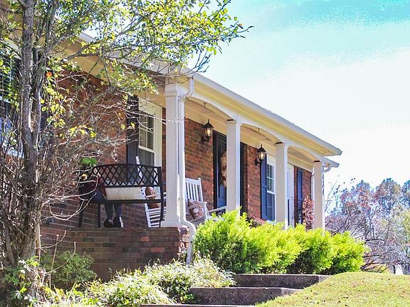3rd image of 3434 Woodlane Dr