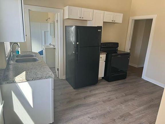 2nd image of 286 Grove St #1R