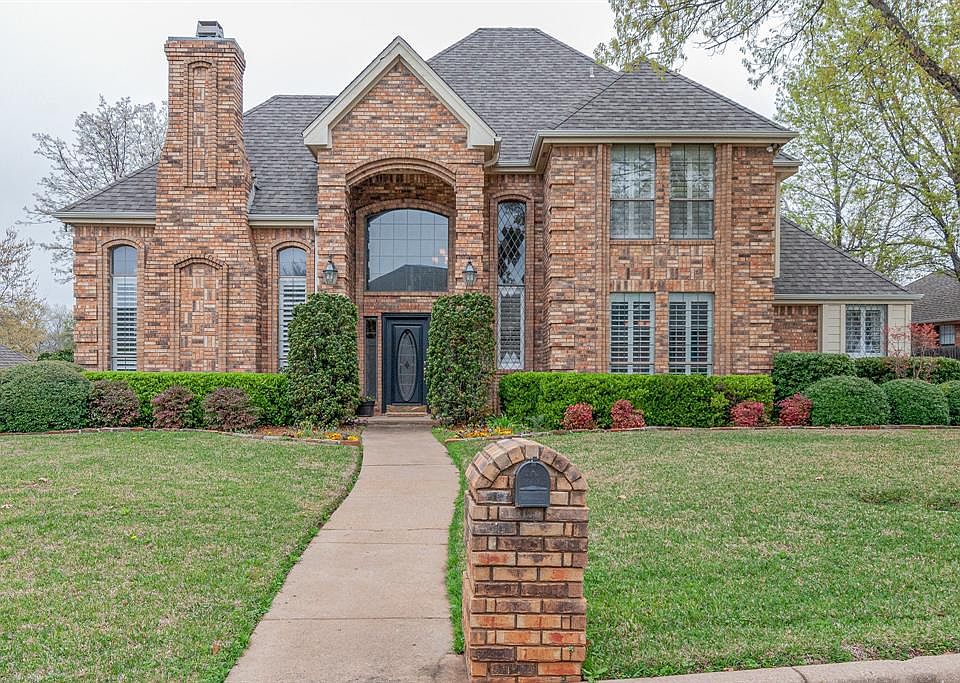 1st image of 502 Brookhollow Dr