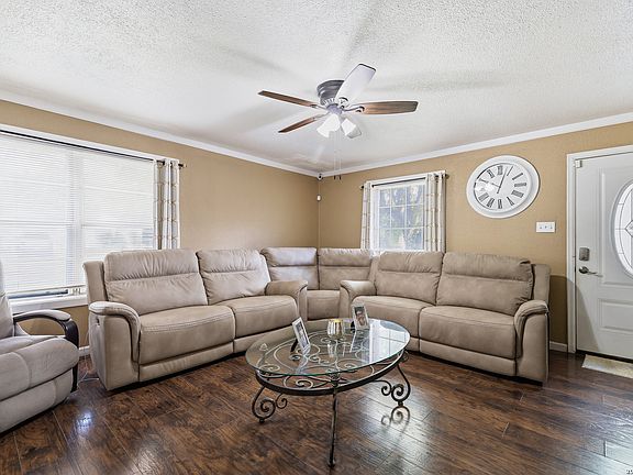 5th image of 3302 Harvest Dr.