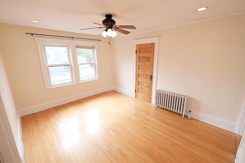 1st image of 7 Francis Ave