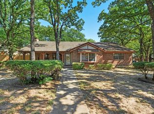 1029 Wood Ridge Dr, Azle, TX 76020