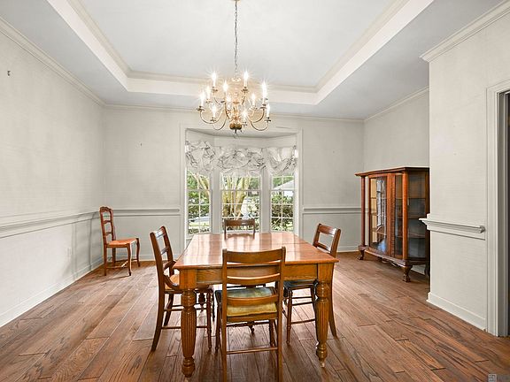 4th image of 6439 Boone Ave