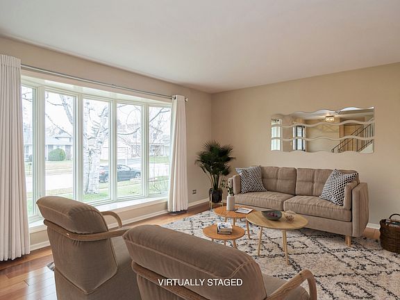 3rd image of 1373 Borden Dr