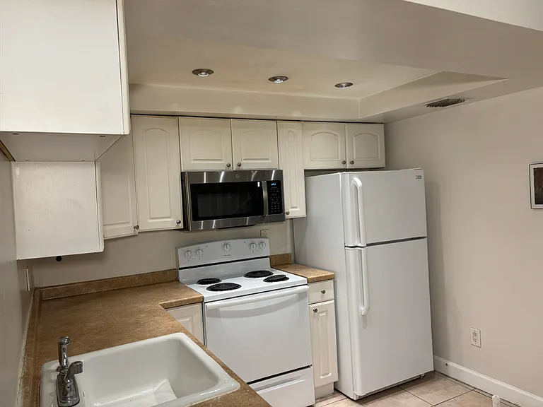 15389 S Dixie Hwy #34 — Photo 1