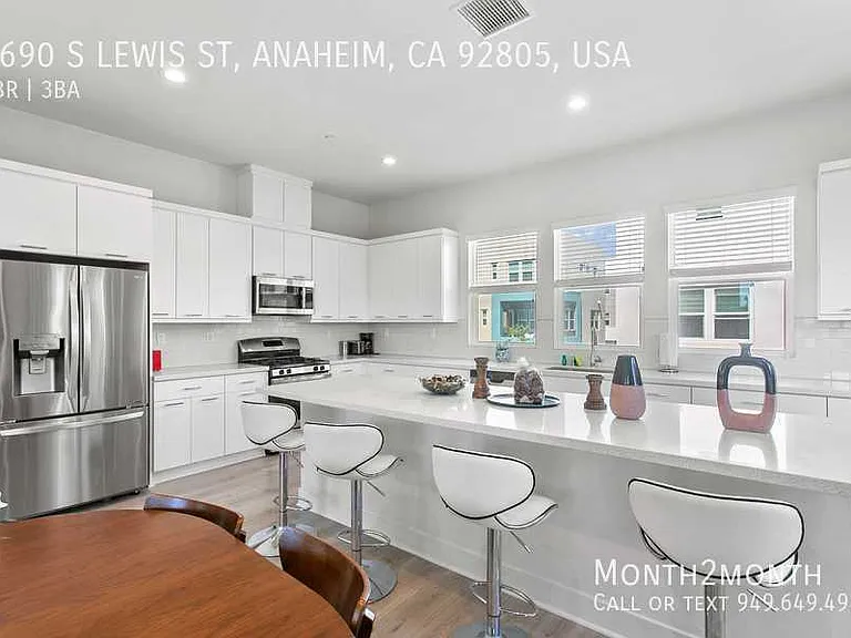 1690 S Lewis St #USA — Photo 6