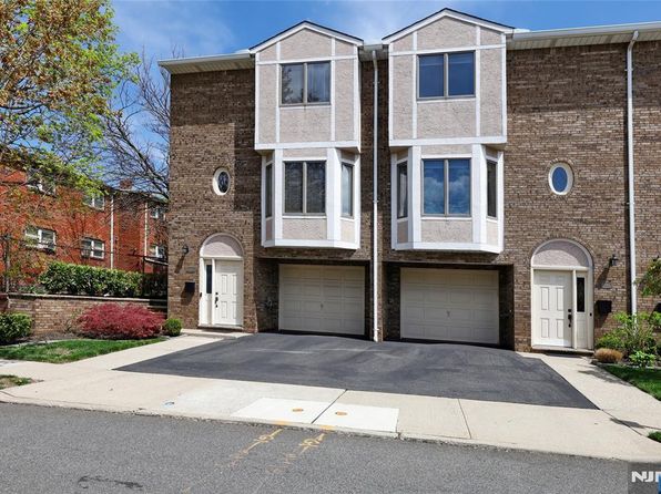 515 Division Ave #B, Carlstadt, NJ 07072