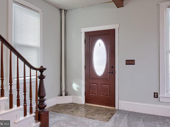 5th image of 205 E Main St