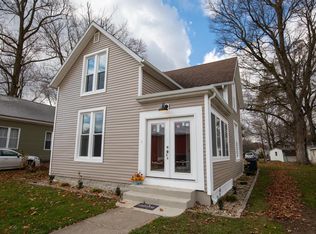 104 S Lincoln St, Argos, IN 46501