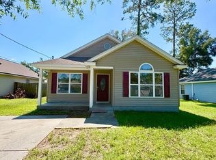 27 Mohawk Trl, Crawfordville, FL 32327