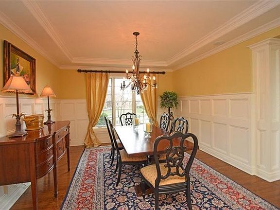 3rd image of 6689 Sherbourne Ct