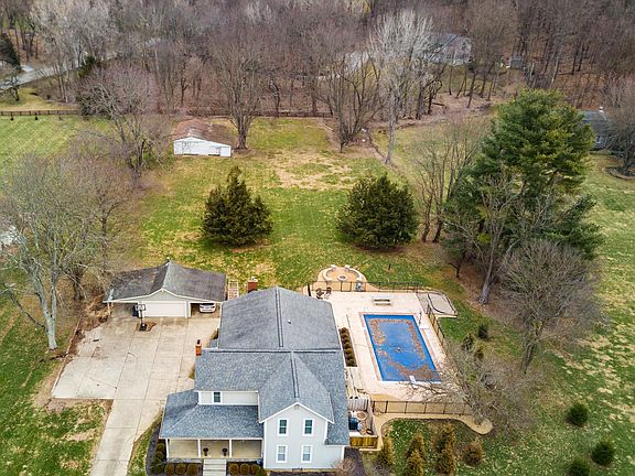 2nd image of 2613 Newark Granville Rd
