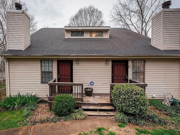 1st image of 2115 Elder St #A