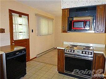 4th image of 11823 Cynthia Dr