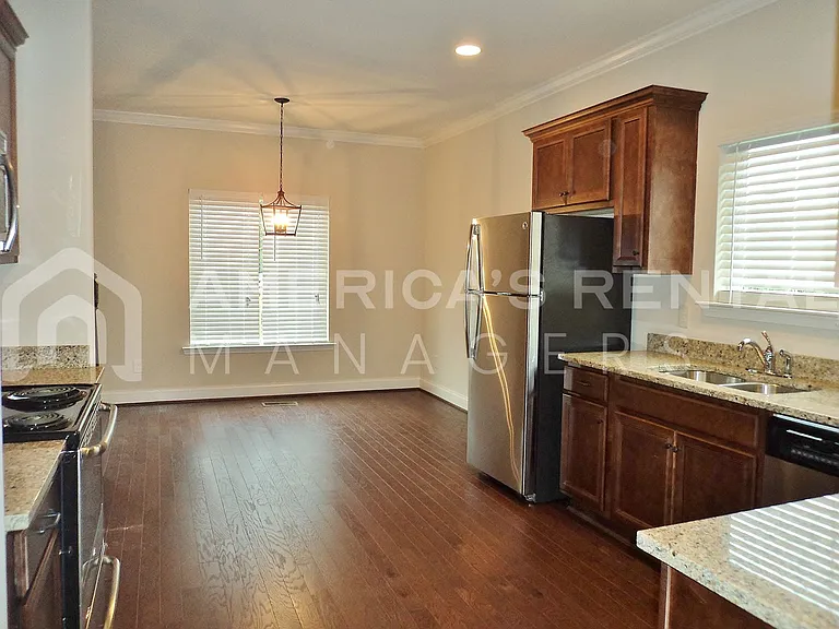 3768 Creekside Way — Photo 7