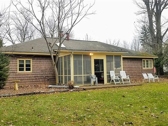 2nd image of 216 Ledyard Ave