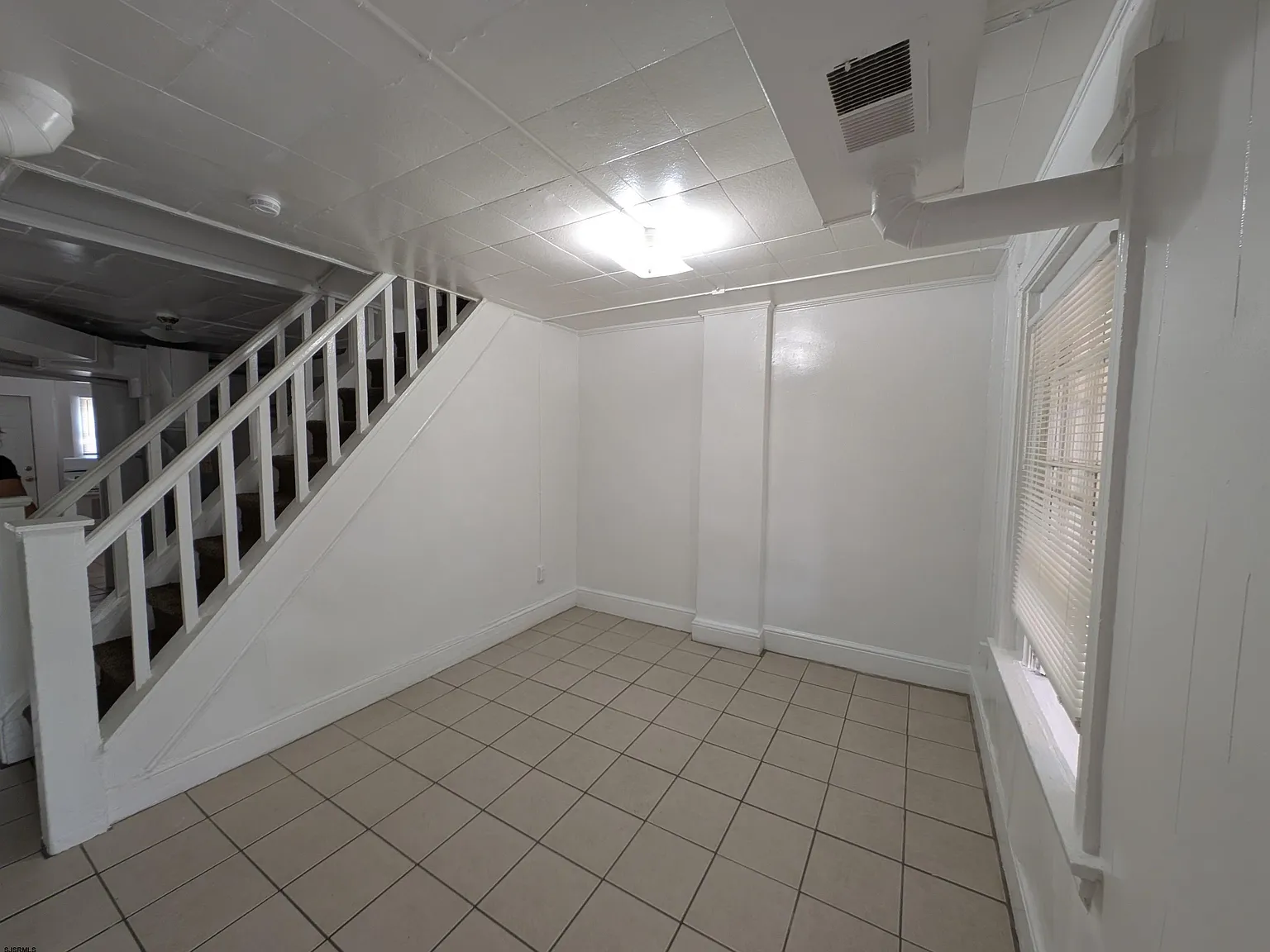 3 bed, 1.0 bath, $2,175 — Photo 4
