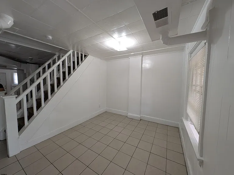 349 N Ocean Ave — Photo 4
