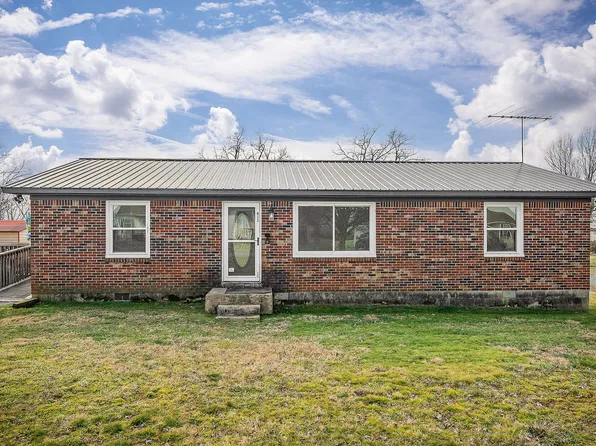 611 Estes St, Smithville, TN 37166