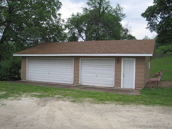 4th image of 850 200th Ave