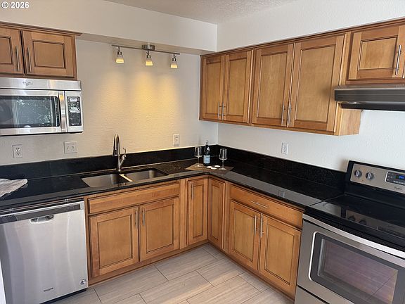 3rd image of 12078 SW Conestoga Dr