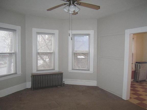 2nd image of 468 Medford St #2A