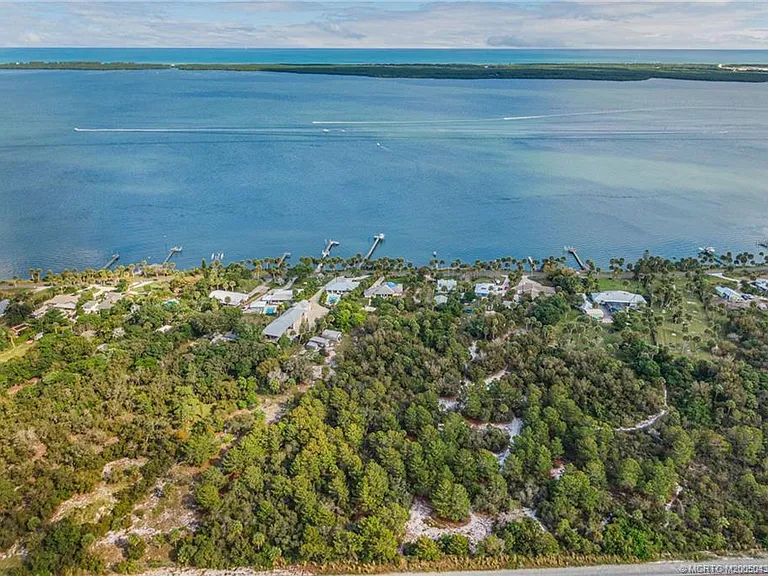 7007 S Indian River Dr — Photo 20