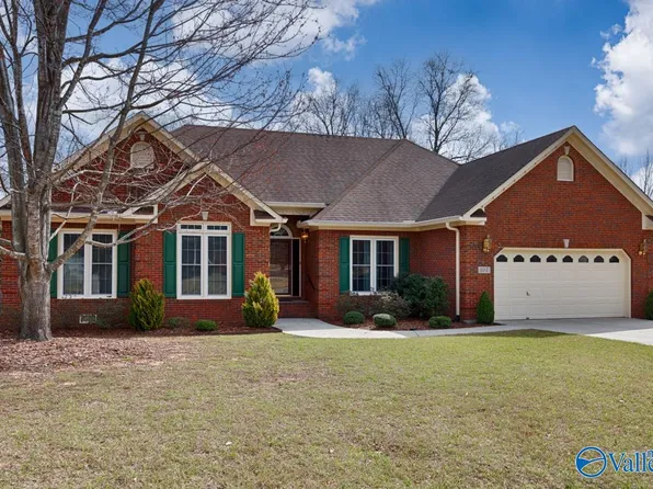 107 Southwood Dr, Madison, AL 35758